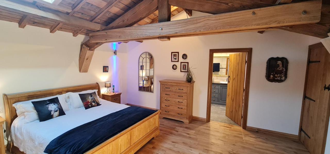 Dom Peyreton Prestige Cottages Set In A Charming Wine Property Villegouge Kültér fotó