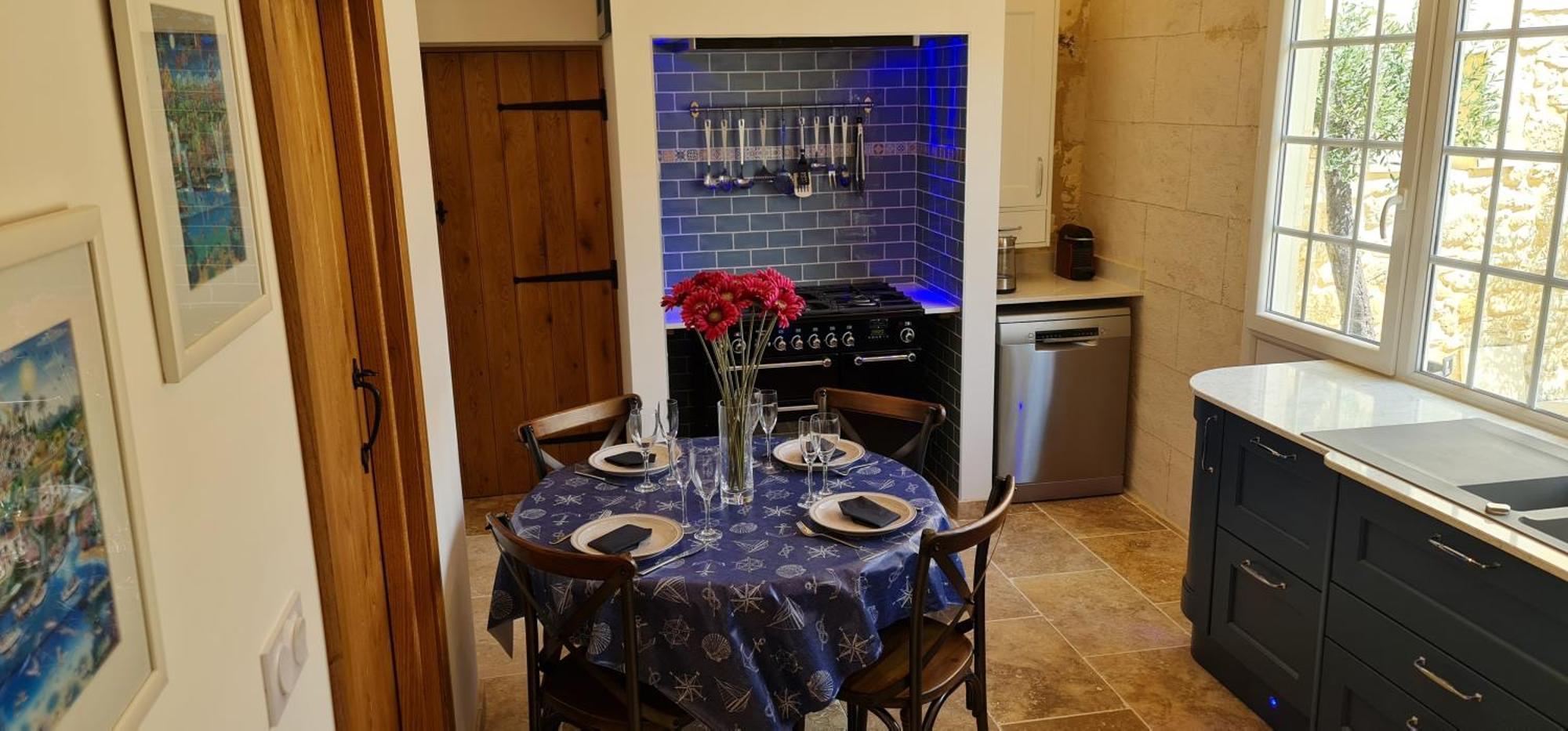 Dom Peyreton Prestige Cottages Set In A Charming Wine Property Villegouge Kültér fotó