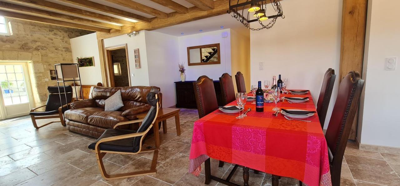 Dom Peyreton Prestige Cottages Set In A Charming Wine Property Villegouge Kültér fotó