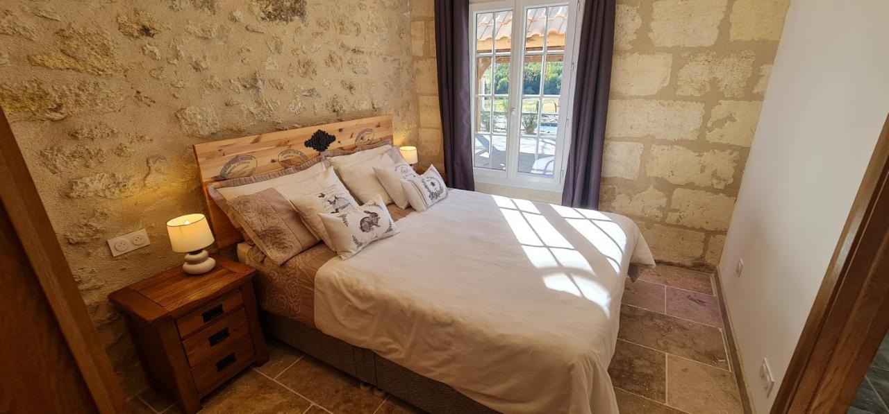 Dom Peyreton Prestige Cottages Set In A Charming Wine Property Villegouge Kültér fotó