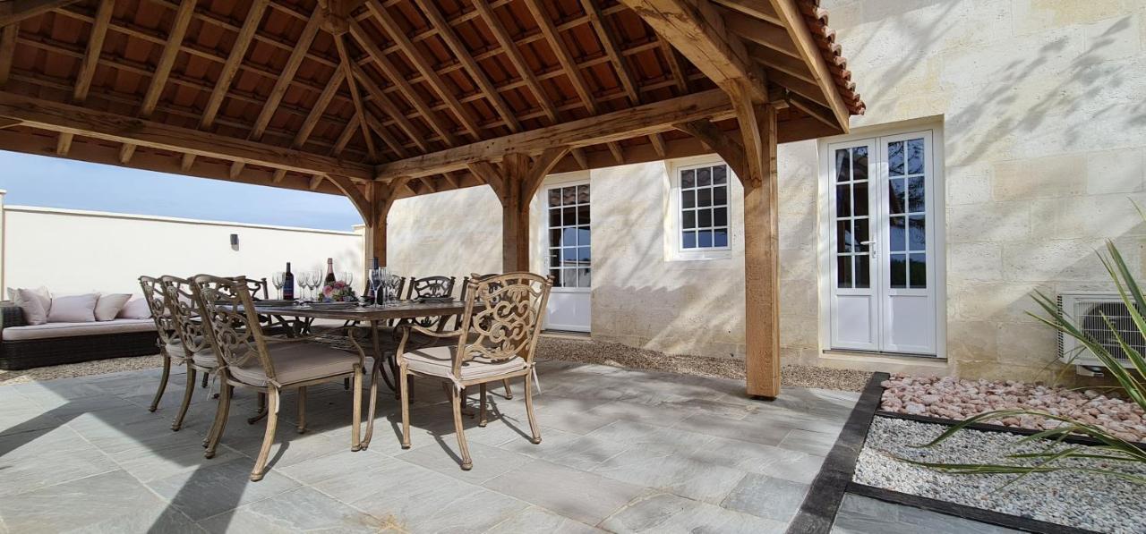 Dom Peyreton Prestige Cottages Set In A Charming Wine Property Villegouge Kültér fotó